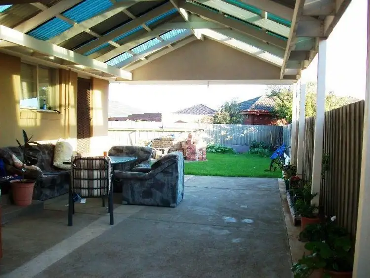 Fifth view of Homely house listing, 39 Pottenger Way, St Albans VIC 3021