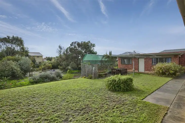 204 Trimmer Parade, Seaton SA 5023