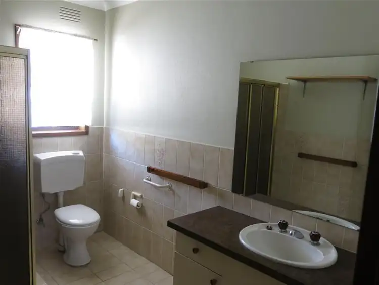 Sixth view of Homely unit listing, 1/6 Dunn Avenue, Wagga Wagga NSW 2650