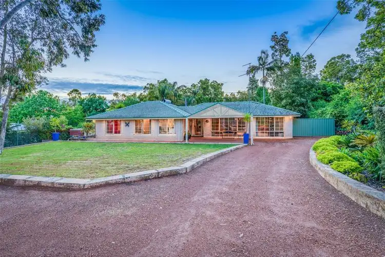 17 Windsor Avenue, Roleystone WA 6111