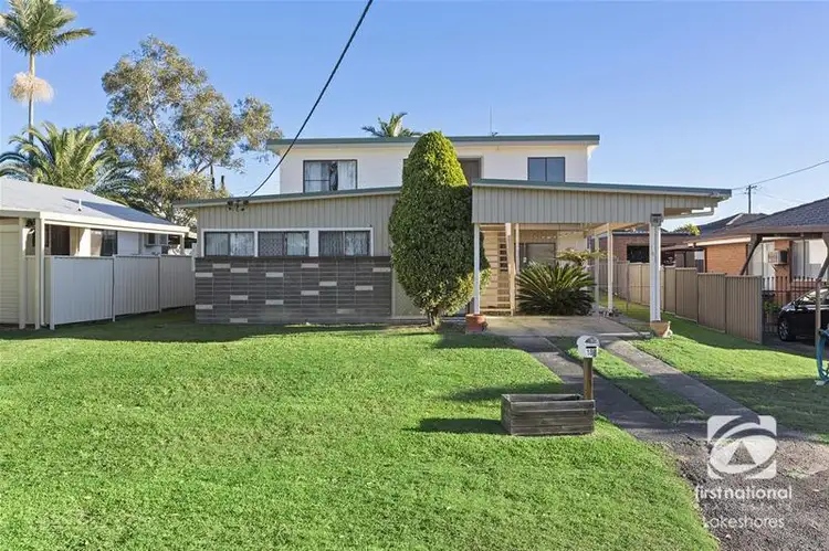 18 Ulooloo Road, Gwandalan NSW 2259