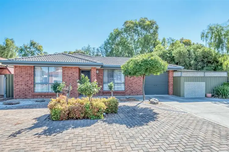 15 Deacon Court, Paralowie SA 5108