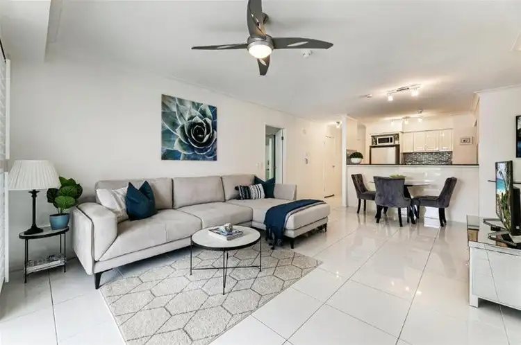 'Seychelles On Main Cronin Avenue, Main Beach QLD 4217
