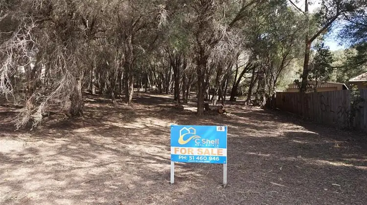 18 Central Avenue, Loch Sport VIC 3851