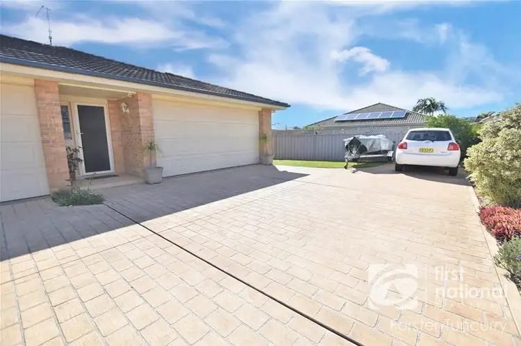 2/10 Lisa Place, Forster NSW 2428