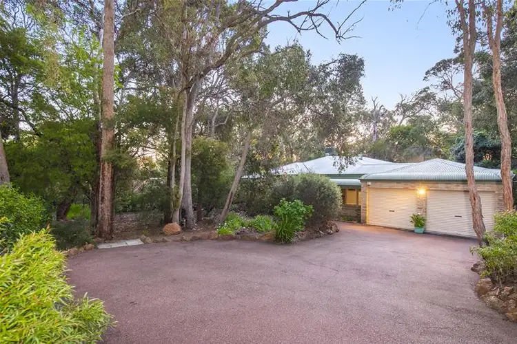 152 Peet Road, Roleystone WA 6111