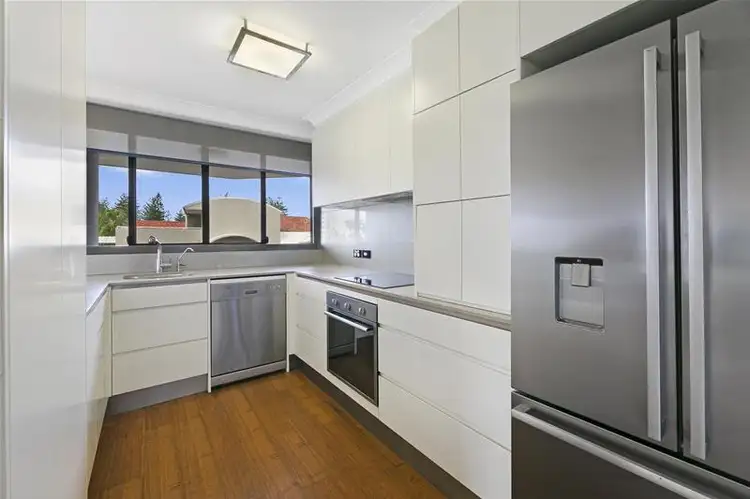 Sixth view of Homely apartment listing, 'ROYAL SURFRIDER' Main Beach Parade, Main Beach QLD 4217