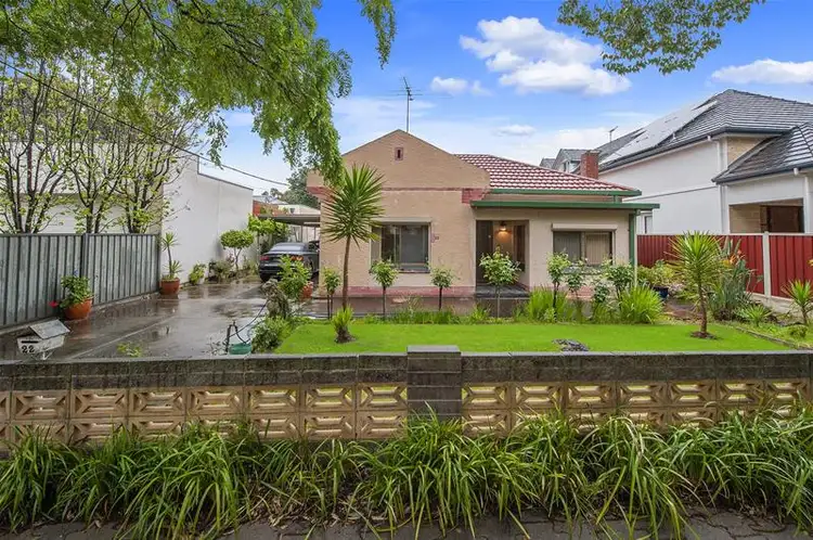 22 Eighth Avenue, St Peters SA 5069
