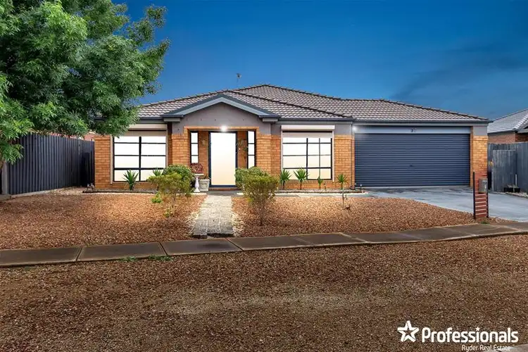 37 Carlyon Close, Melton West VIC 3337