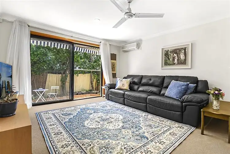 Third view of Homely semi-detached listing, 2/33 Stevens Street, Southport QLD 4215