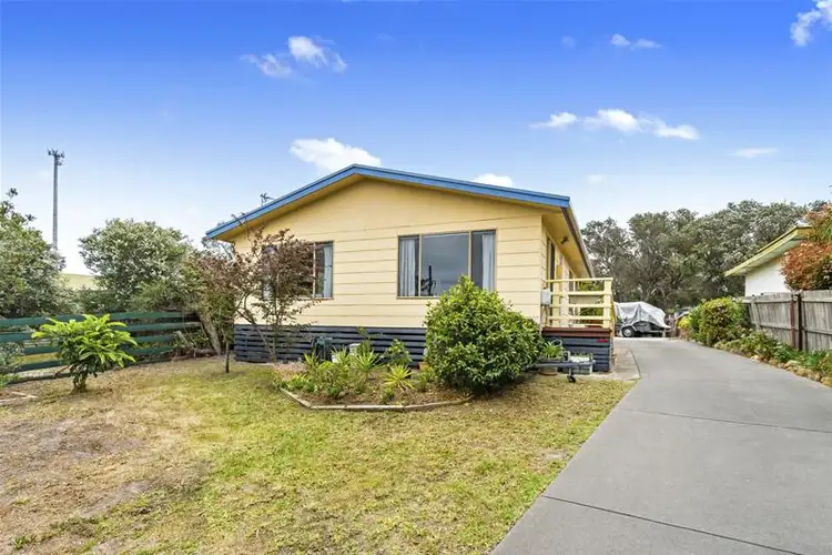 Second view of Homely house listing, 7 White Crescent, Loch Sport VIC 3851