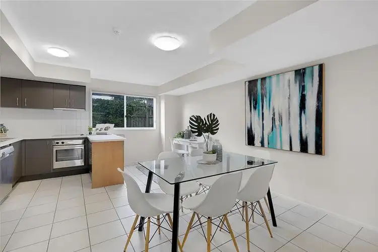Second view of Homely apartment listing, 3/25 Edmondstone Street, South Brisbane QLD 4101