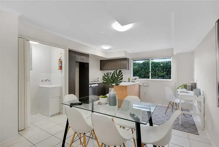 Third view of Homely apartment listing, 3/25 Edmondstone Street, South Brisbane QLD 4101
