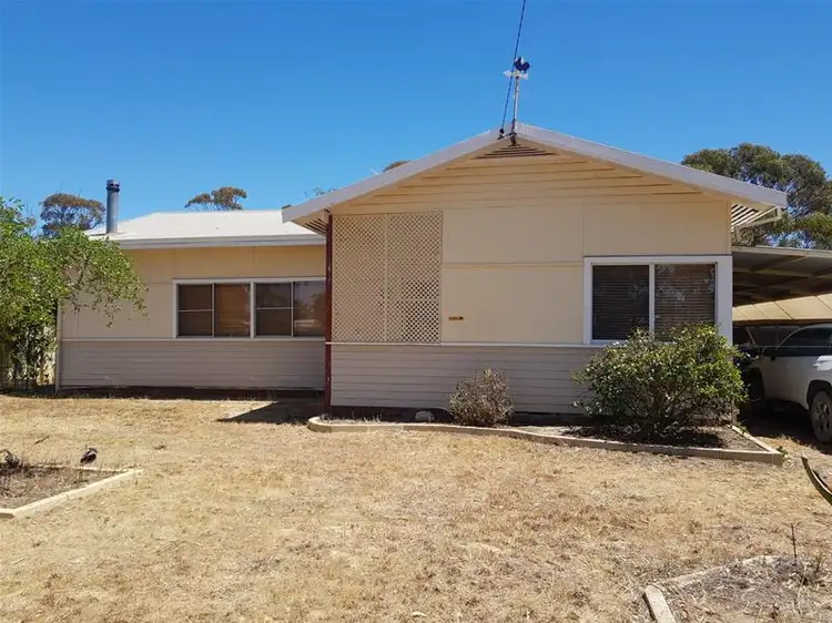 84 Gardiner Street, Moora WA 6510