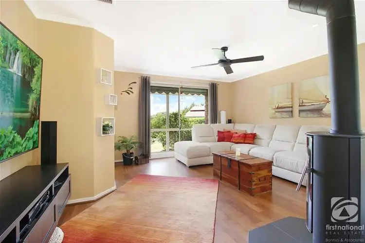 Fifth view of Homely house listing, 4 Lyons Place, West Wodonga VIC 3690