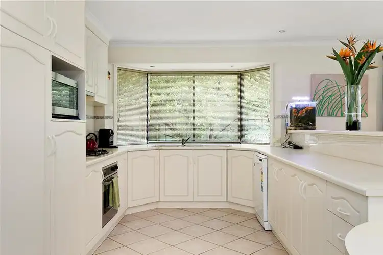 Fifth view of Homely house listing, 8 Annabelle Drive, Hallett Cove SA 5158