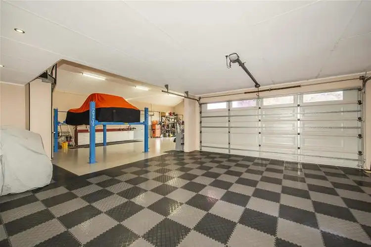 Fourth view of Homely house listing, 8 Summit View, Mount Richon WA 6112