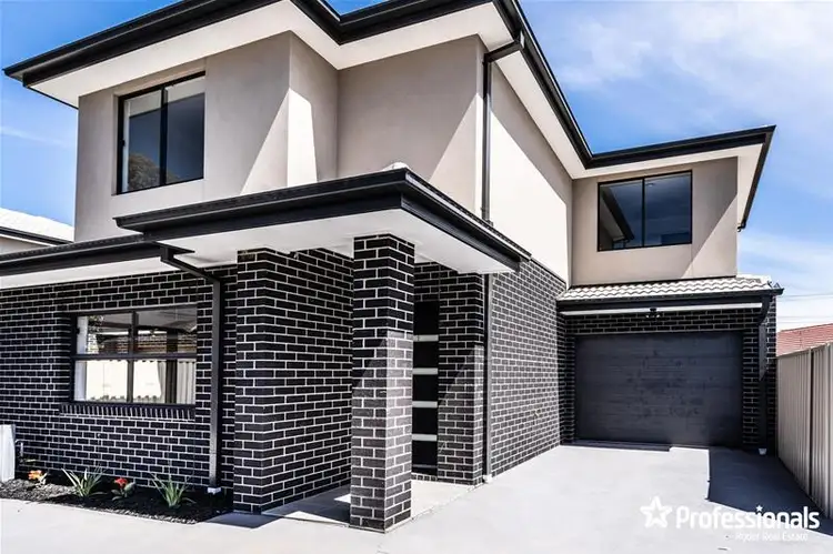 2/213 Station Road