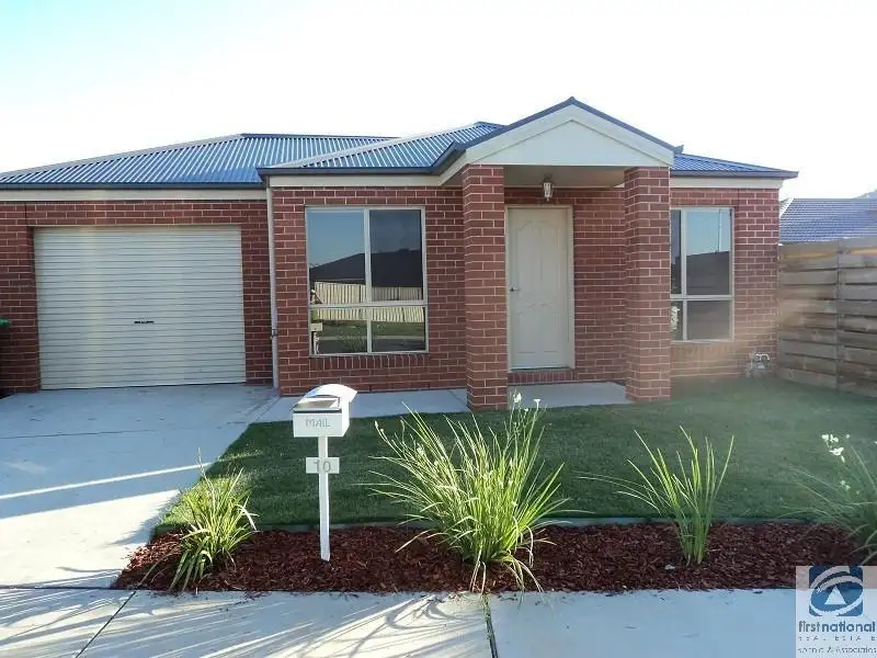 Main view of Homely townhouse listing, 10 Hunter Street, West Wodonga VIC 3690