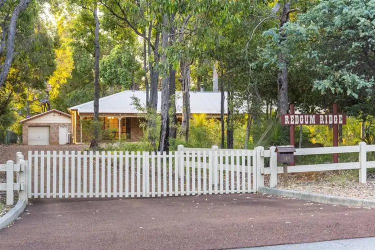 126 Peet Road, Roleystone WA 6111