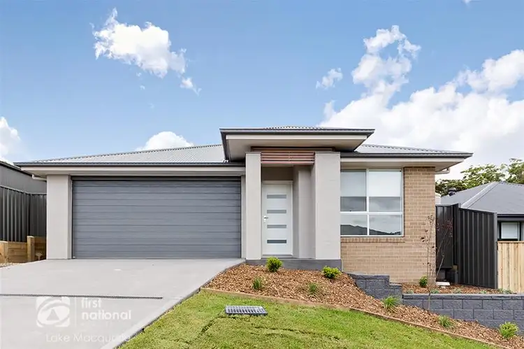 2 Lucia Crest, Cameron Park NSW 2285