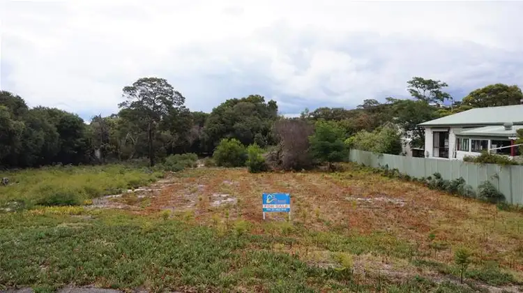 12 Wendy Street, Loch Sport VIC 3851