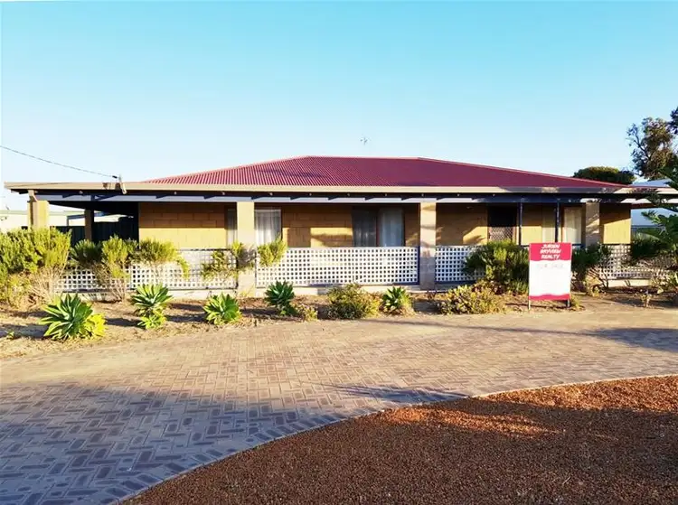 153 Lesueur Drive, Jurien Bay WA 6516