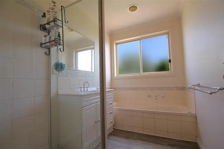 Sixth view of Homely house listing, 2 Neathfield Court, Warrnambool VIC 3280
