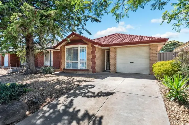 32 Jacaranda Drive, Craigmore SA 5114
