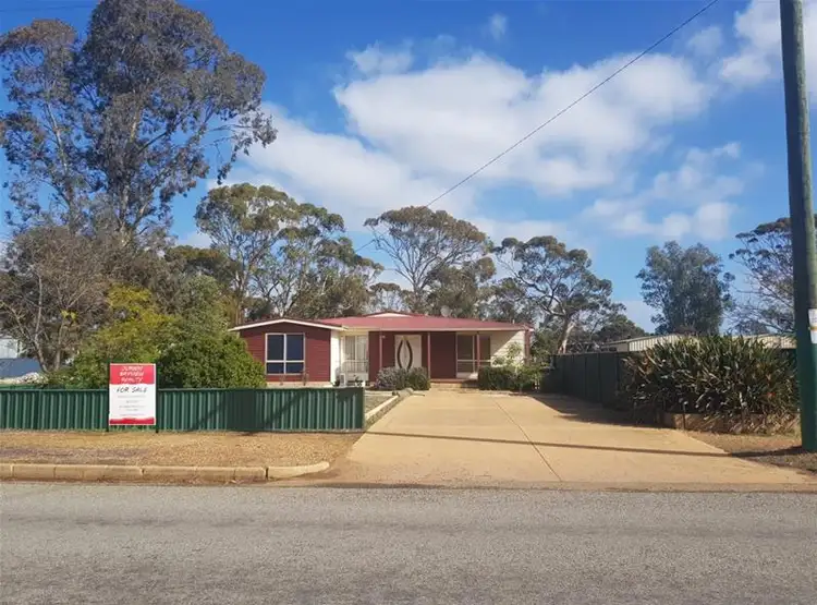 36 Gardiner Street, Moora WA 6510
