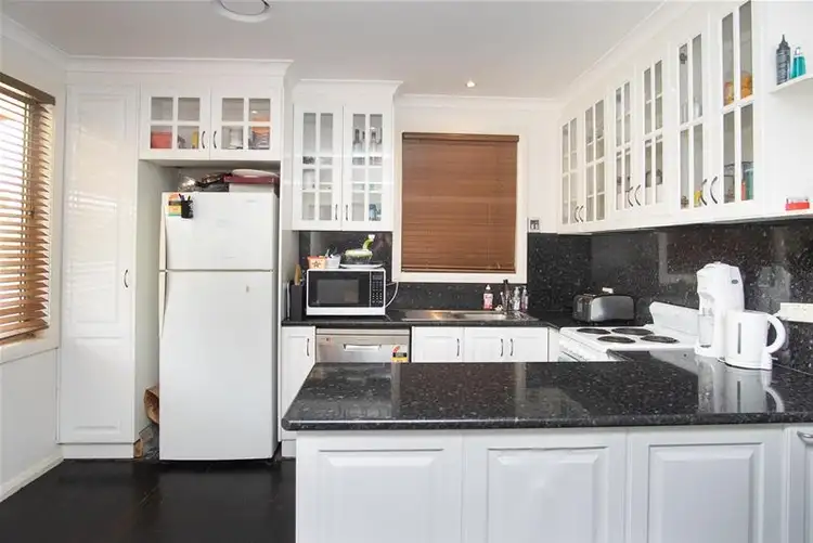 Fifth view of Homely house listing, 8 Brian Crescent, Mildura VIC 3500