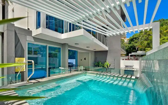 21 Vista Street, Surfers Paradise QLD 4217