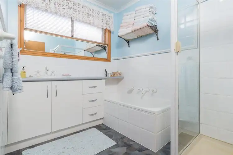 Sixth view of Homely house listing, 16 Stapledon Court, Corio VIC 3214