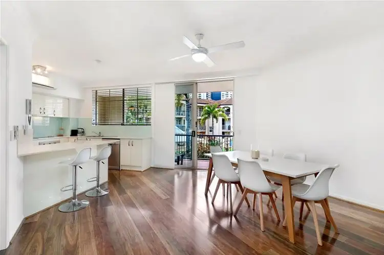 'St Maxime' 38 Woodroffe Avenue