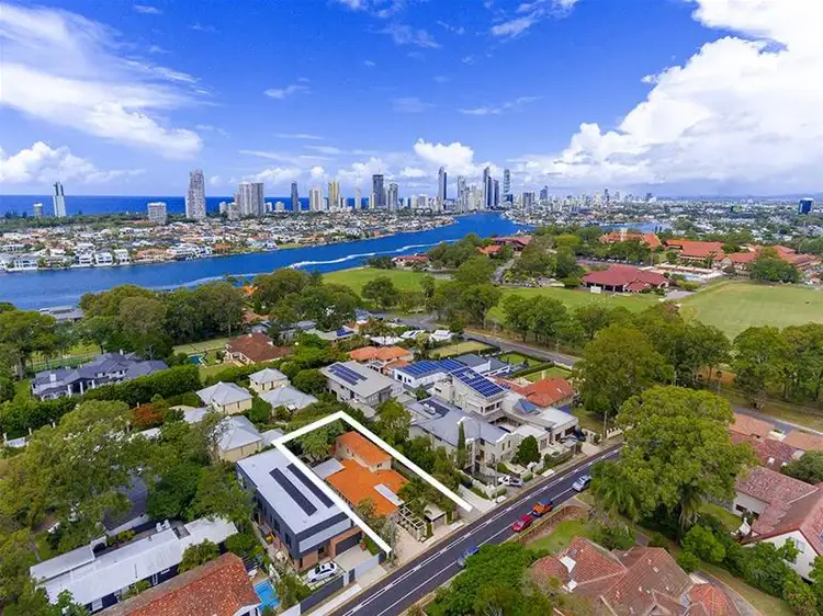 11 Greer Terrace, Southport QLD 4215
