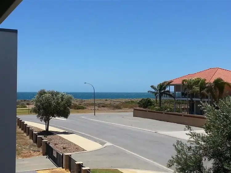 19/11 Heaton Street, Jurien Bay WA 6516