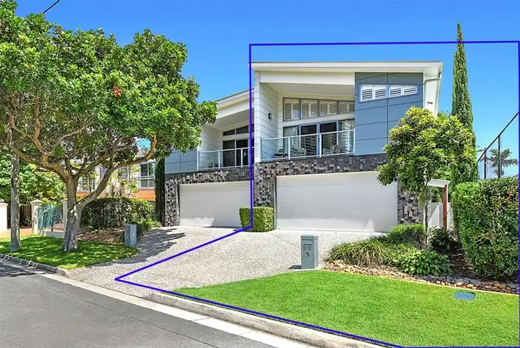 Main view of Homely villa listing, 2/28 Oak Avenue, Surfers Paradise QLD 4217