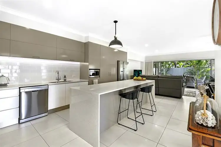 Fourth view of Homely villa listing, 2/28 Oak Avenue, Surfers Paradise QLD 4217