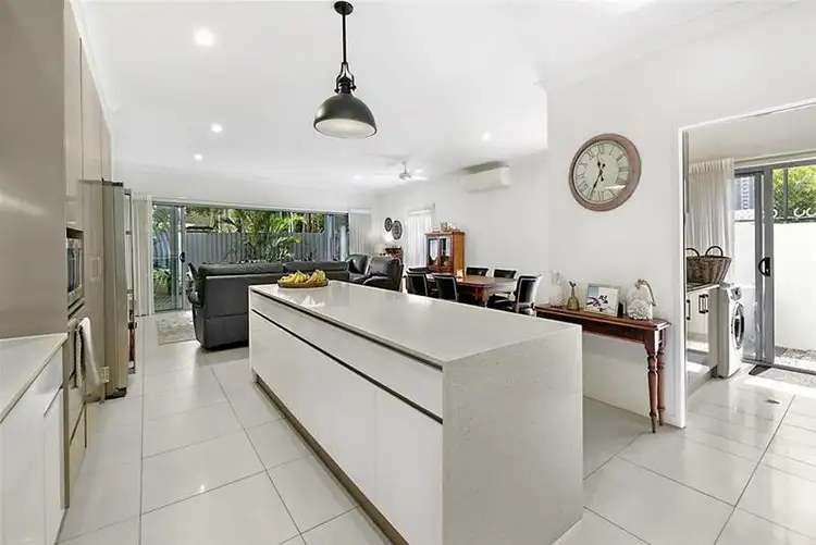 Fifth view of Homely villa listing, 2/28 Oak Avenue, Surfers Paradise QLD 4217