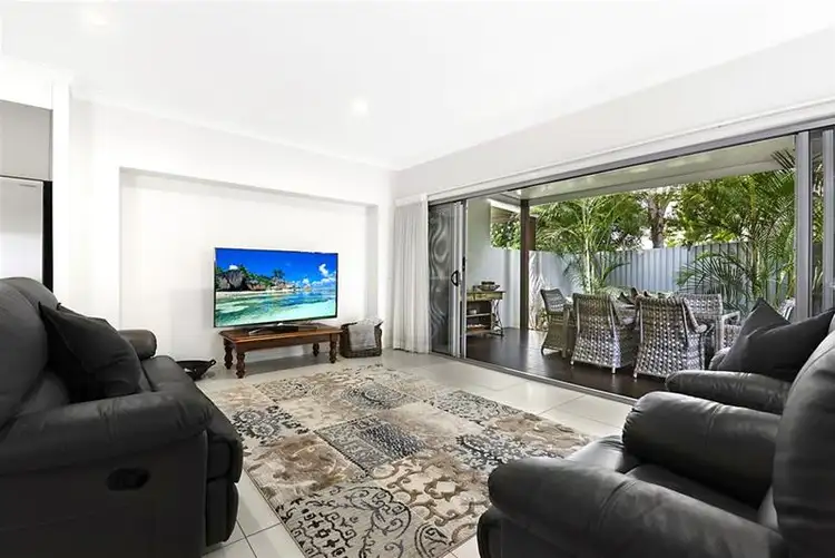 Sixth view of Homely villa listing, 2/28 Oak Avenue, Surfers Paradise QLD 4217