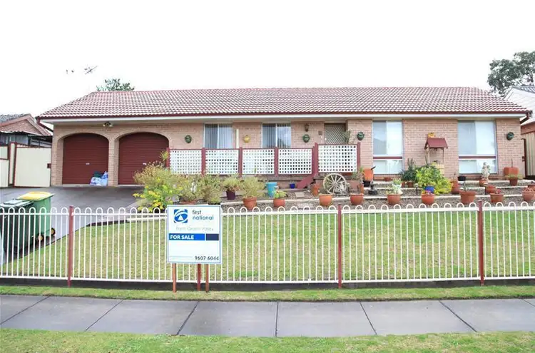 11 Raphael Street, Greenfield Park NSW 2176