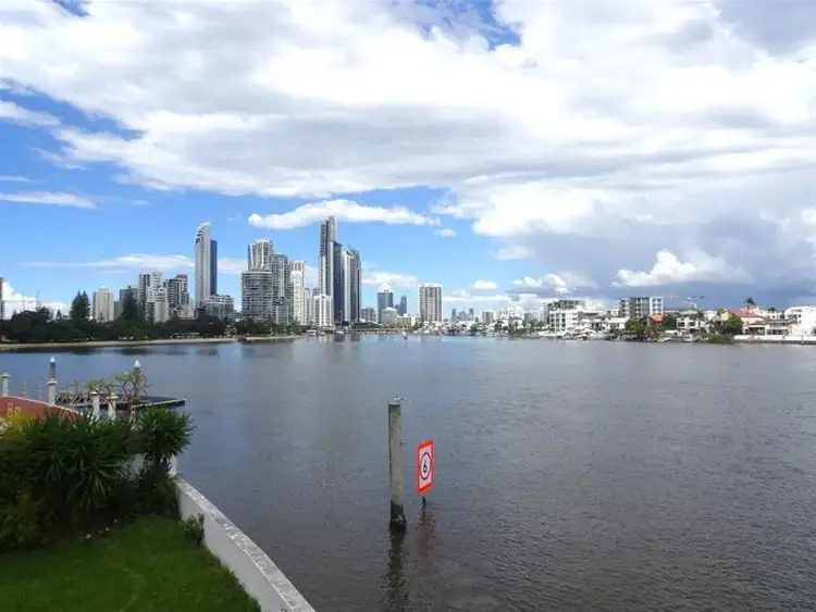 66 Admiralty Drive, Paradise Waters QLD 4217