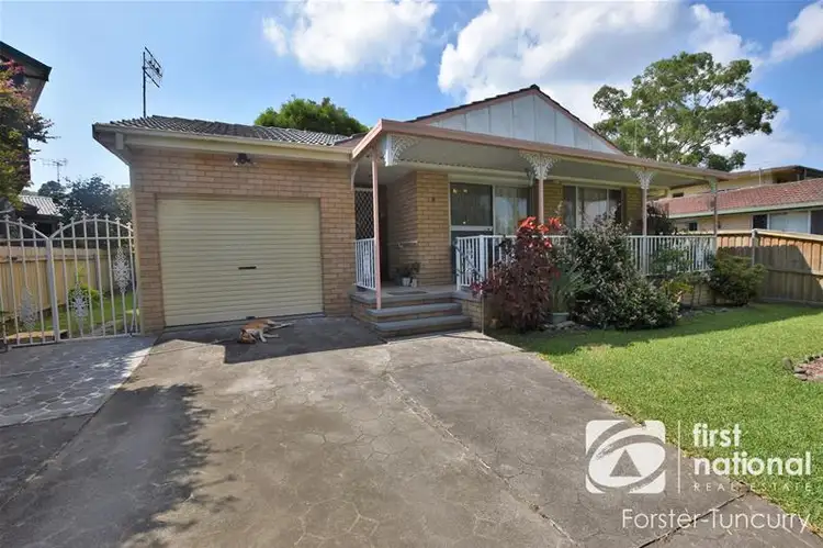 8 Boundary Street, Forster NSW 2428