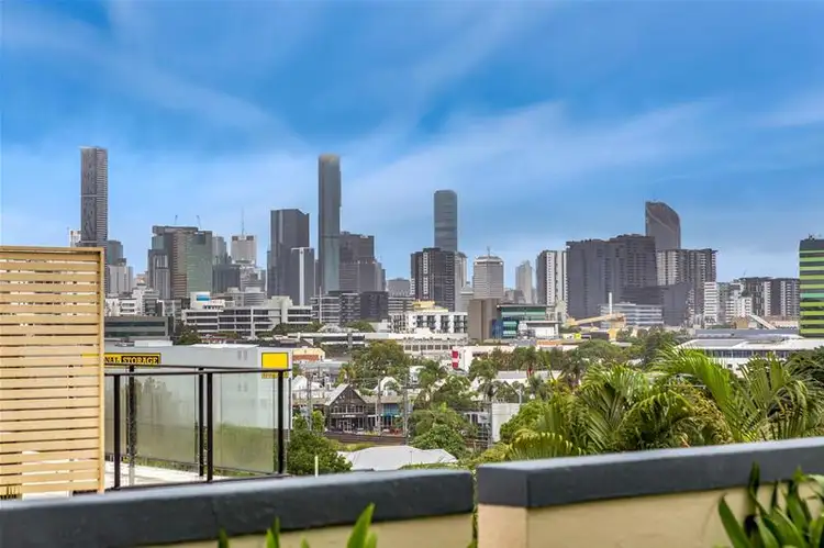 Main view of Homely apartment listing, 2/364 Milton Road, Auchenflower QLD 4066
