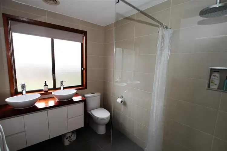 Sixth view of Homely house listing, 5 Truro Court, Warrnambool VIC 3280