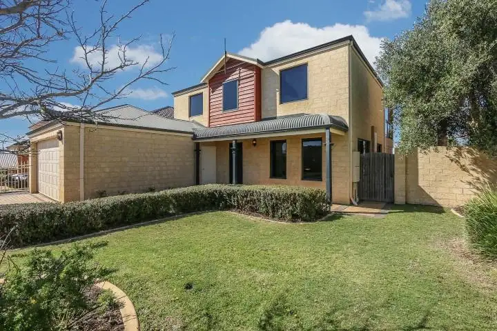 37 Gateshead Loop, Mindarie WA 6030