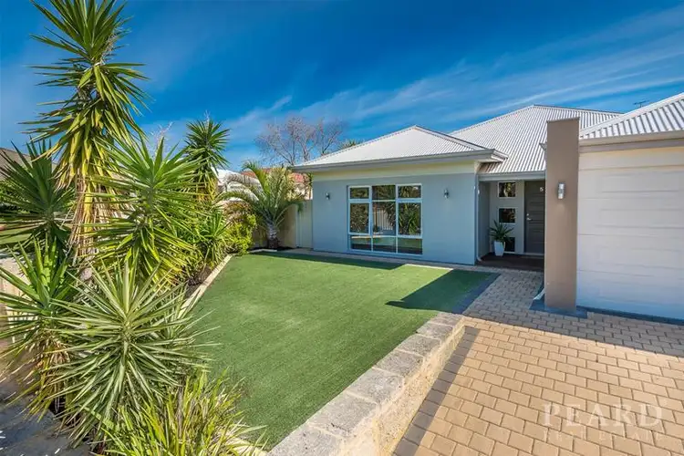 5 Huxleys Trail, Burns Beach WA 6028