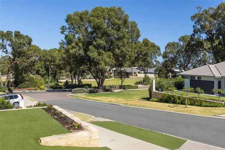 53 Pinehurst Loop, Meadow Springs WA 6210