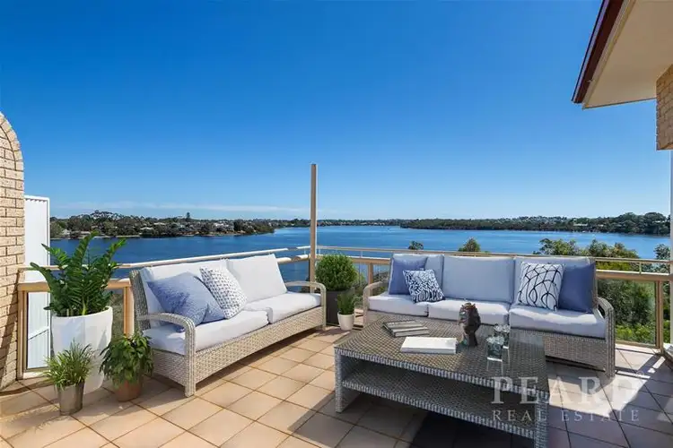 38 River Way, Salter Point WA 6152