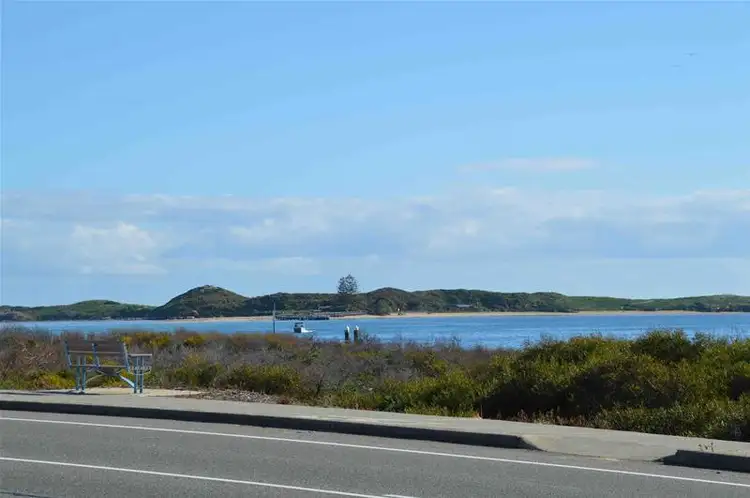 134 Arcadia Drive, Shoalwater WA 6169